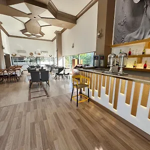 2* Apartahotel Silver Tower